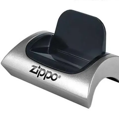 Đế trưng bày nam châm Zippo chính hãng - Hỗ trợ trưng bày bật lửa tiêu chuẩn, chất liệu nhựa ABS cao cấp