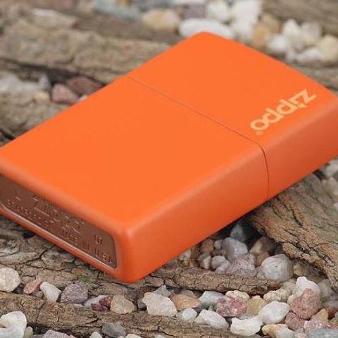 Bật Lửa Zippo 231ZL - Màu Cam Nhám với Logo Zippo - Hàng Mỹ, Kháng Gió và Bảo Hành Trọn Đời