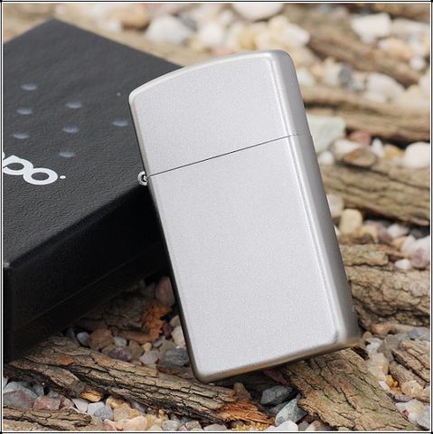 Bật Lửa Zippo Slim 1605 Satin Chrome - Bật Lửa Mini Kháng Gió, Quà Tặng Sang Trọng từ Mỹ