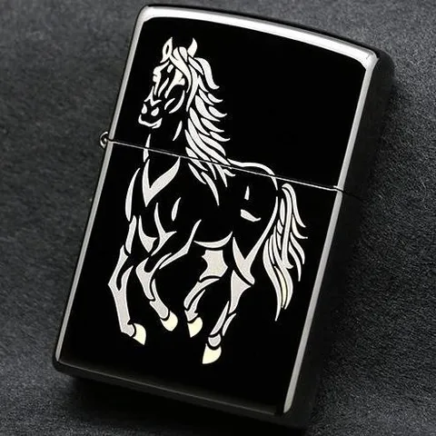 Zippo 28645 Bật Lửa Hình Ngựa Đua Màu Đen Băng - Quà Tặng Độc Đáo Cho Người Yêu Thích Thể Thao và Chìm Đắm Trong Thiên Nhiên