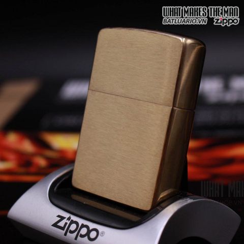 Bật Lửa Zippo Brushed Brass 204B - Thiết Kế Độc Đáo, Chất Liệu Đồng Vàng, Âm Thanh Đặc Trưng, Quà Tặng Sang Trọng