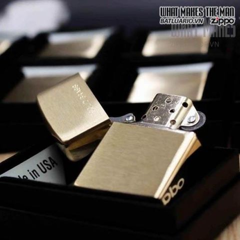 Bật Lửa Zippo Brushed Brass - Mẫu Độc Đáo Khắc Chữ, Chống Gió, Âm Thanh Bật Nắp Đặc Trưng, Hộp Quà Tặng Thân Thiện Môi Trường