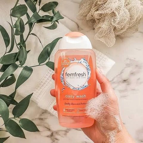 Dung dịch vệ sinh Femfresh Intimate Skin Care Daily Wash 250ml (cam)