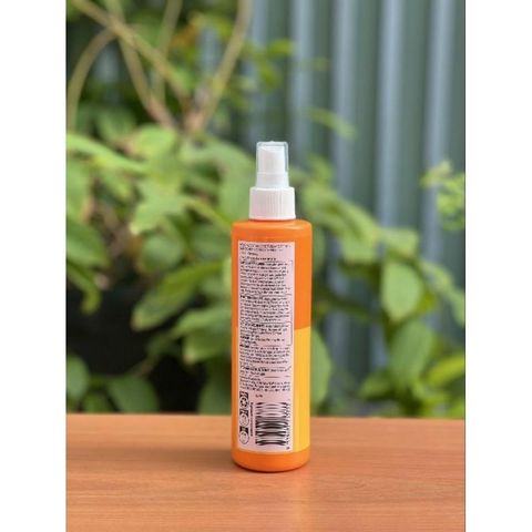 Xịt Chống Nắng Woolworths SPF 50+ 200ml - Bảo Vệ Da Khỏi Tia UV, Chống Nước và Mồ Hôi, Phù Hợp Cho Mọi Loại Da