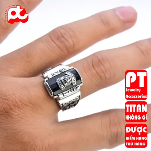 Nhẫn titan nam cao cấp thời trang inox thép không gỉ sư tử 1973 trangsucpt đá đen PTNNA213 400323