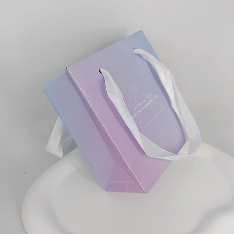 Túi giấy đựng hộp trang sức màu sắc rực rỡ thời trang nhiều kích cỡ 400742