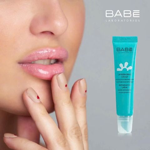 Son dưỡng  môi căng mịn ,giảm nứt nẻ BABE Lip Repairing Cream