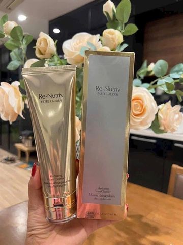 Sữa Rửa Mặt Estee Lauder Re-Nutriv Rich 125ml - Làm Sạch Sang Trọng, Cung Cấp Độ Ẩm Mềm Mượt Da
