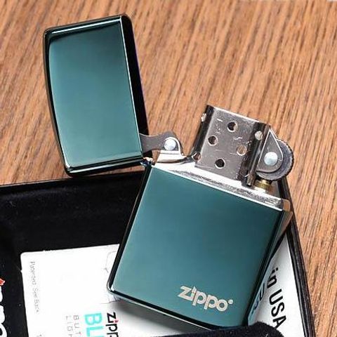 Zippo 28129ZL - Bật Lửa Chameleon Có Logo Zippo, Quà Tặng Thú Vị Cho Người Yêu Thích Đồ Sưu Tầm