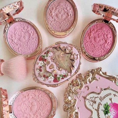 Phấn Má Hồng Flower Knows Strawberry Rococo 5g - Thiết Kế Sang Trọng, Màu Sắc Tự Nhiên, Dễ Sử Dụng, Giữ Màu Lâu Trôi