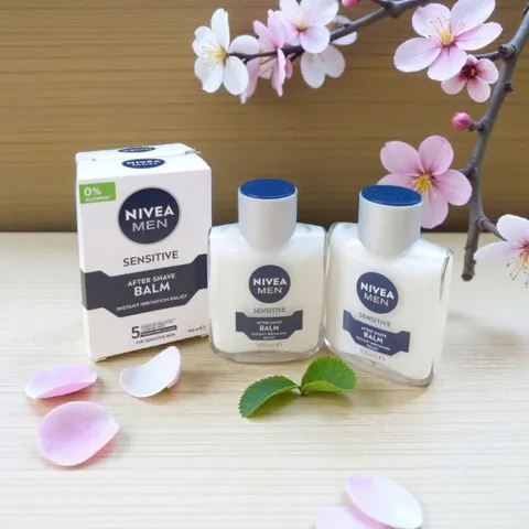 NIVEA MEN Post Shave Balm 100ml - Dưỡng Da Sau Cạo Râu Nhạy Cảm, Chiết Xuất Hoa Cúc & Vitamin E, Giảm Kích Ứng, Cảm Giác Mềm Mượt