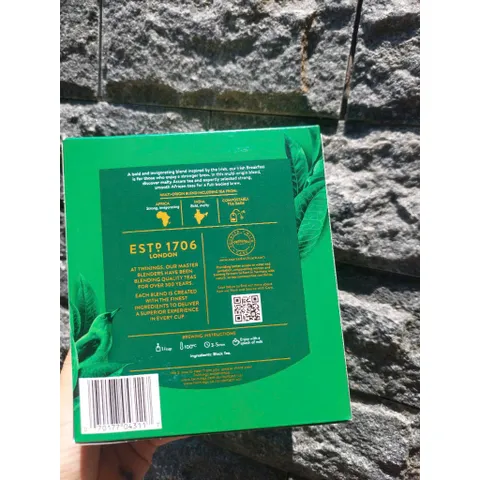 Trà sáng Irish Breakfast Twinings 100 gói - Hương vị mạnh mẽ từ trà đen chất lượng cao, hoàn hảo cho trải nghiệm thưởng thức tuyệt vời
