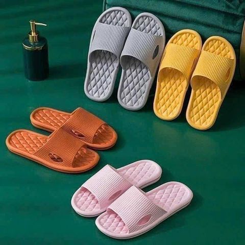 Combo 4 Đôi Dép Quả Trám Siêu Nhẹ Thời Trang Cho Nữ - Giày Đi Bộ Tiện Lợi Chất Liệu Nhẹ Bền, Đế Chống Trượt An Toàn