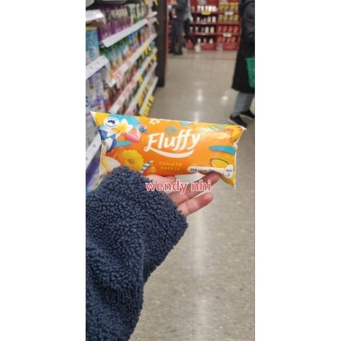 Nước xả vải Fluffy Úc 250ml - Mềm mại, thơm lâu và giữ màu cho mọi loại vải, chất lượng cao và tiện lợi cho tủ quần áo và xe hơi.