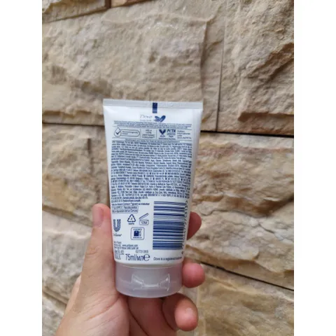 Kem Dưỡng Tay Dove Restoring Ritual 75ml - Giúp Da Mềm Mịn, Dưỡng Ẩm Với Dầu Dừa & Sữa Hạnh Nhân, Phù Hợp Mọi Loại Da