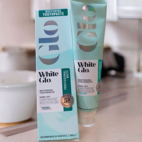 Kem Đánh Răng White Glo 205ml - Công Nghệ Cải Thiện Hơi Thở và Sức Khỏe Răng Miệng, Vị Fresh Mint Dễ Chịu