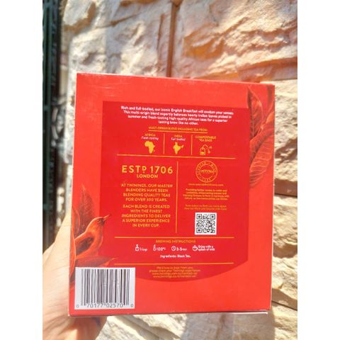 Trà Twinings English Breakfast Đậm Đà - Hộp 100 Túi Lọc Tiện Lợi Cho Gia Đình - Hương Vị Đậm Đà Thơm Ngon
