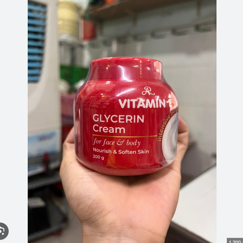 Kem Dưỡng Ẩm Face/Body Vitamin E 200g - Giải Pháp Cho Làn Da Mềm Mại, Tươi Trẻ và Khỏe Mạnh