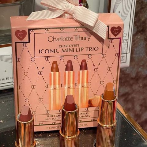 Set Son Charlotte Tilbury Mini 3 Màu - Mềm Môi, Lên Màu Chuẩn, Thiết Kế Gọn Nhẹ, Quà Tặng Bất Ngờ cho Các Tín Đồ Làm Đẹp