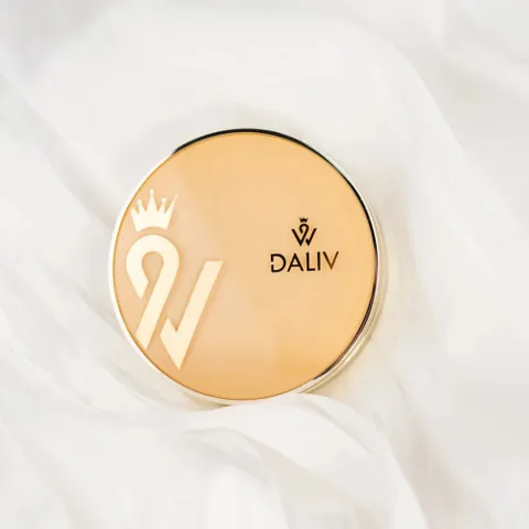 Phấn Phủ Daliv Siêu Mịn Kiềm Dầu 20g - Lớp Nền Mỏng Nhẹ, Tự Nhiên, Hỗ Trợ Làn Da Sáng Mịn, Chống Nhờn Cho Da Dầu