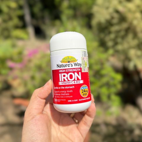 Viên Uống Bổ Sung Sắt Nature's Way Hight Strength Iron + Vitamin C & B12 - 30 Viên Tăng Cường Hồng Cầu, Miễn Dịch, Năng Lượng