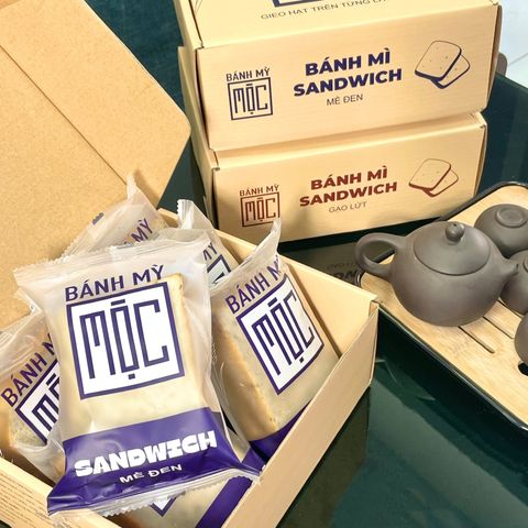 Bánh mỳ Mộc sandwich gạo lứt, mè đen ăn kiêng cho người tiểu đường ANKIE - Hộp 06 Gói 330g