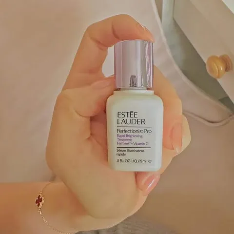 Serum Estée Lauder Perfectionist Pro Vitamin C 15ml - Sáng da, Chống oxy hóa, Phục hồi sức sống cho làn da mịn màng, Giúp luôn tươi trẻ