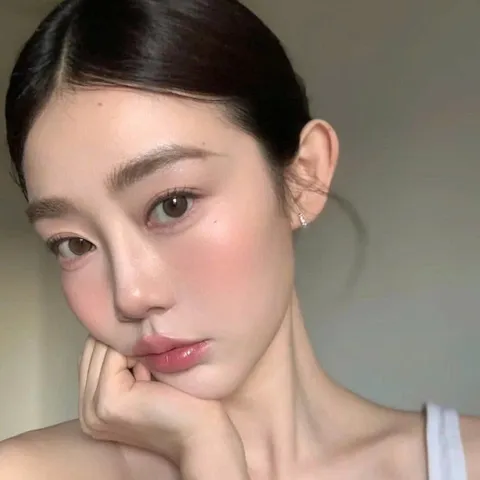 Phấn má Hermes Rose Hermes Silky Blush Powder 37 Rose Poivre – hồng đất sang