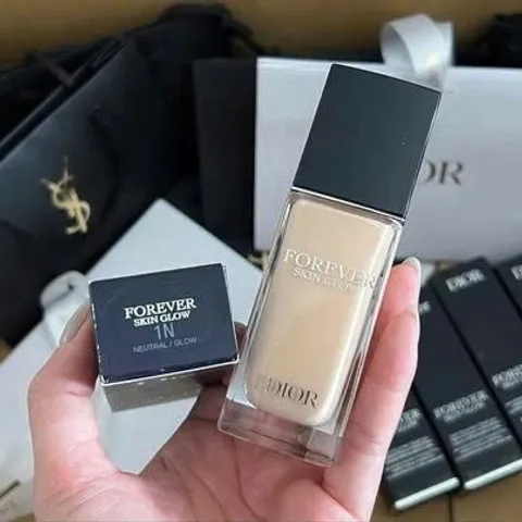 Kem nền Dior Forever Matte 24H - 1 Neutral 30ml - Bền màu, kiềm dầu, dễ chịu cho làn da, trang điểm hoàn hảo và tự nhiên