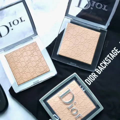 Phấn phủ nén Dior Backstage Face & Body Powder #2N 11g - Lớp trang điểm tự nhiên, mịn màng, phù hợp mọi loại da, không bết dính.