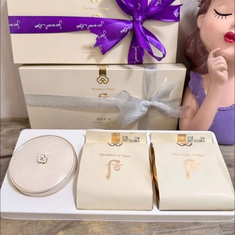 Set cushion Whoo Luxury Golden Glow Special (kèm 2 lõi) - Phấn trang điểm dưỡng da, bóng khỏe, sang trọng từ The History of Whoo