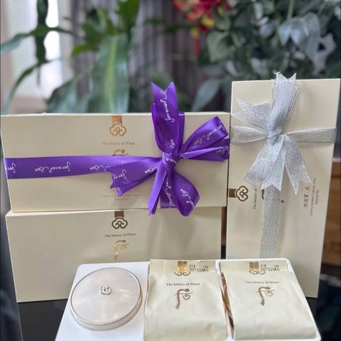 Set cushion Whoo Luxury Golden Glow Special (kèm 2 lõi) - Phấn trang điểm dưỡng da, bóng khỏe, sang trọng từ The History of Whoo