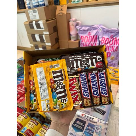 Hộp kẹo socola M&M MARS 30 gói - Gồm Snickers, Twix, M&Ms nhân đậu phộng, M&Ms sữa, Milky Way - Hàng xách tay Mỹ 1.521kg