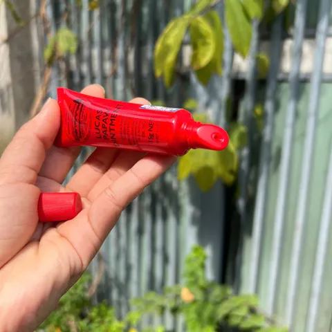 Kem dưỡng đa năng Lucas Papaw Ointment 15g - Giúp làm mềm môi, chống nẻ và hỗ trợ chữa bỏng nhẹ an toàn cho trẻ nhỏ