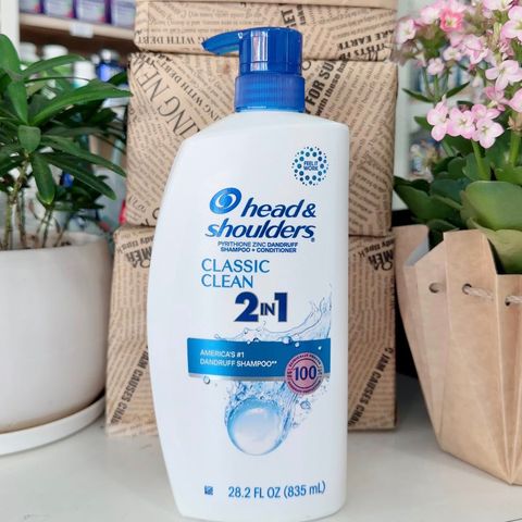 Dầu gội xả Head & Shoulders Classic Clean 2in1 835ml - Giảm gàu hiệu quả, mát da đầu, dễ sử dụng cho mọi loại tóc