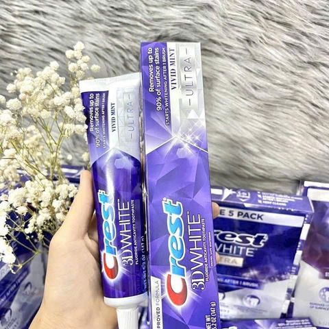 Kem đánh răng Crest 3D White Vivid Mint Ultra 147g - Làm trắng răng, bảo vệ sức khỏe răng miệng, hương bạc hà tươi mát
