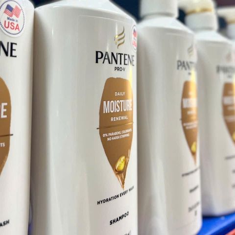 Dầu gội Pantene Dưỡng Ẩm 700ml - Chăm sóc tóc mềm mượt, giảm xơ rối, cung cấp độ ẩm hoàn hảo cho tóc khỏe mạnh