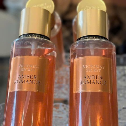 Xịt thơm Amber Romance 250ml – ngọt ấm, lưu hương