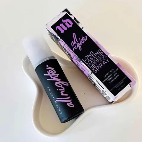 Xịt Khóa Nền Urban Decay All Nighter 15ml - Giữ Lớp Trang Điểm Hoàn Hảo, Chống Trôi Trong Mọi Thời Tiết