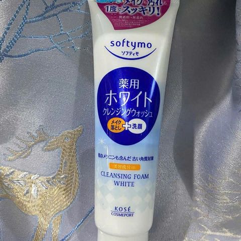 Sữa Rửa Mặt Kose Softymo Cleansing Foam White 190g - Làm Sạch Dịu Nhẹ, Hỗ Trợ Sáng Da cho Mọi Loại Da