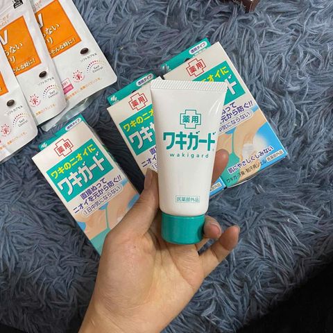 Gel Khử Mùi Kobayashi 50g - Hiệu Quả Khử Mùi Nhanh Chóng, Giữ Khô Thoáng Lâu, Sản Phẩm Chăm Sóc Cơ Thể Từ Nhật Bản