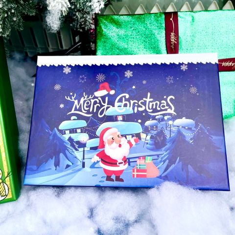 Hộp Quà Giáng Sinh Sang Trọng - Hộp Đựng Quà Noel Dễ Thương Cho Bé - Thiết Kế Đẹp Mắt, Chất Liệu Bền Chắc