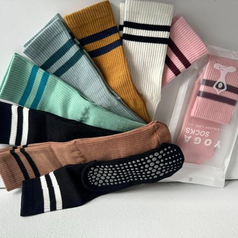 Vớ Yoga Chống Trượt Chất Liệu Cotton Mềm Mại - Tất Tập Pilates và Thể Dục Cho Nữ - Gói 1 Đôi