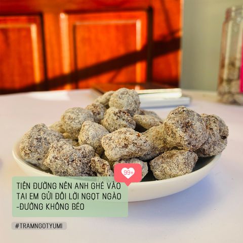 Ô mai Mơ 3 vị Yumi - Đồ ăn vặt xí muội chua mặn ngọt, 150g, 250g, hấp dẫn cho sức khỏe và dịu họng, quà tặng tuyệt vời.