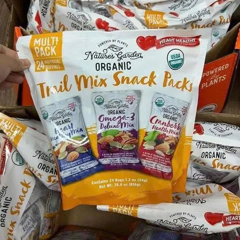 Hạt Mix Trái Cây Sấy Hữu Cơ Nature's Garden - Snack Packs 816g (24 Gói Nhỏ) - Thơm Ngon, Bổ Dưỡng, Lành Mạnh