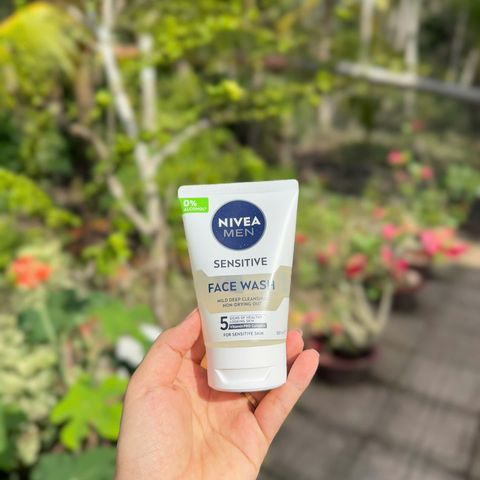 Sữa Rửa Mặt Nivea Men Sensitive 100ml - Gel Rửa Mặt Dành Cho Da Nhạy Cảm, Instant Relief, Giảm Kích Ứng, Làm Sạch Dịu Nhẹ