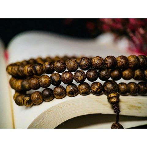 Vòng tay trầm tốc 108 hạt trầm hương loại 1 may mắn tài lộc