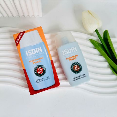 Kem Chống Nắng Isdin Fusion Water Magic Roland Garros SPF50 - Dưỡng Ẩm, An Toàn Cho Da Nhạy Cảm và Da Dầu, Phiên Bản Giới Hạn 50ml