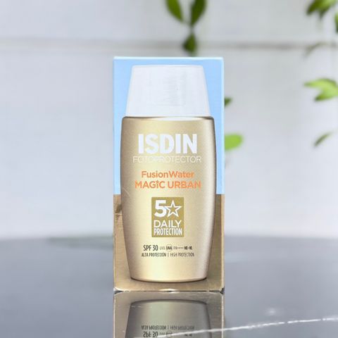 Kem Chống Nắng Isdin Fusion Water Urban SPF30 50ml - Bảo Vệ Da Chống Ô Nhiễm & Ánh Sáng Xanh, Dưỡng Ẩm Bền Lâu