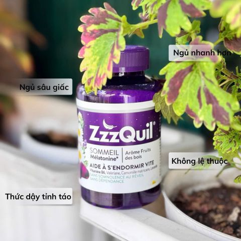 Kẹo Ngủ Vicks ZzzQuil Sleep Gummies - Hỗ Trợ Ngủ Ngon 60 Viên, Giúp Ngủ Nhanh Hơn, Không Gây Nghiện, Hương Trái Cây Rừng